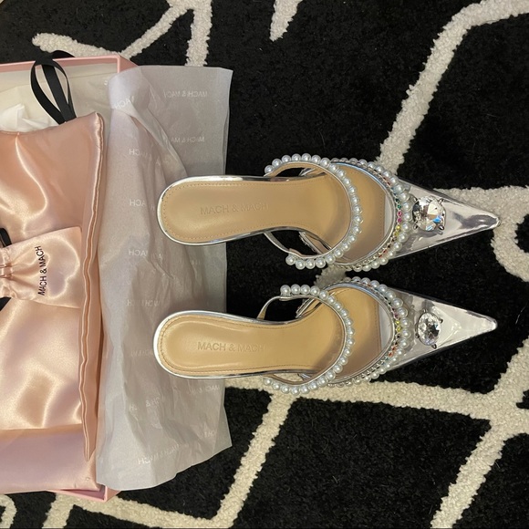 Mach & Mach Diamond of Elizabeth Imitation Pearl Pointed Toe Mule - Picture 4 of 7